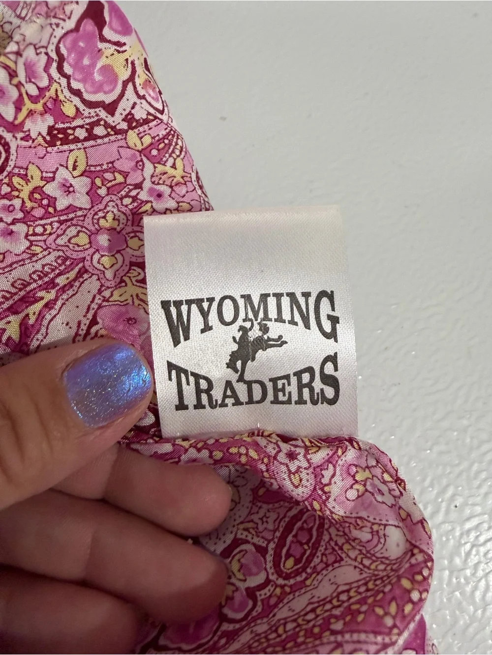 Wyoming Traders 100% Silk Pink Floral Paisley Scarf Wrap Shawl 42” Square